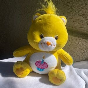 💛2006 Collectable Birthday Carebear 🧁🥳 13 inches
